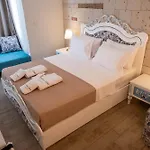 Bed & Breakfast Limonaia Alaçatı