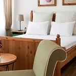 Limonaia 4*