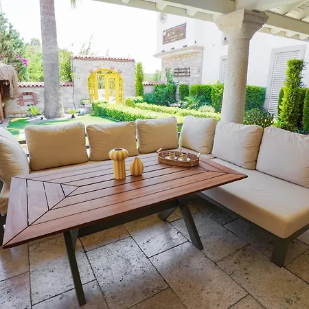 Bed & Breakfast Limonaia Alaçatı