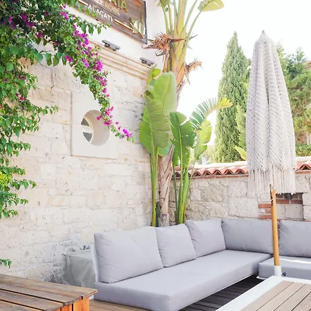 Limonaia 4*